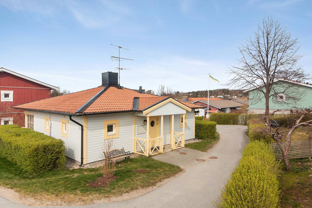 20. Uppfartsrenovering till villaa╠egare